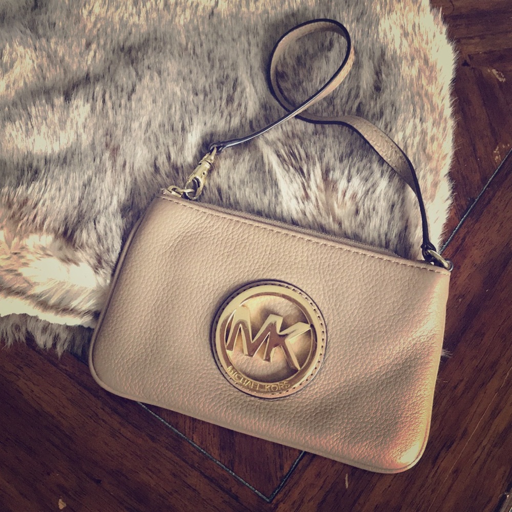 Michael Kors wristlet purse